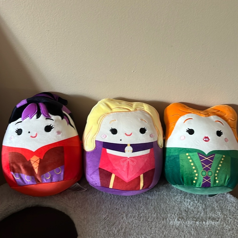 Hocus pocus squishmallows NWT